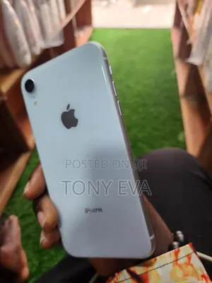 Apple iPhone XR 128 GB White