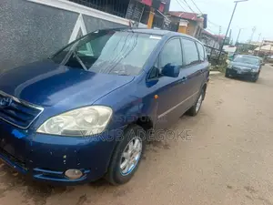 Toyota Verso 2009 Blue