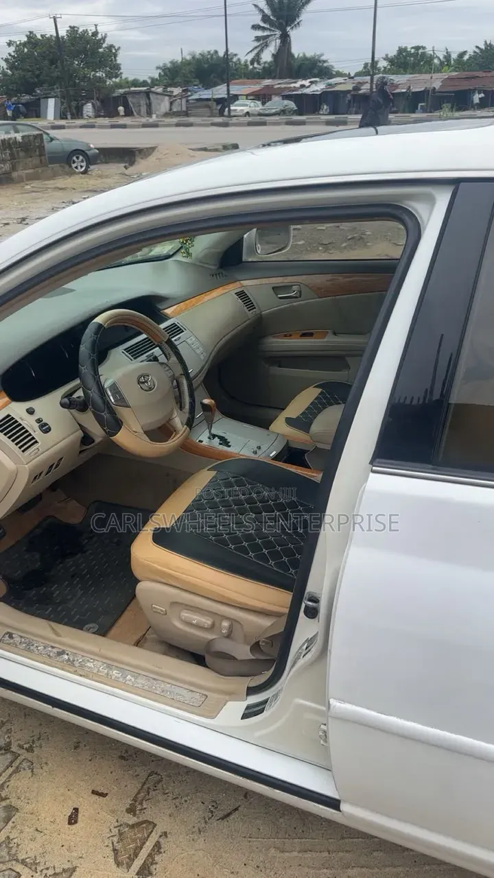 Toyota Avalon 2006 White