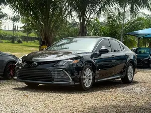 Toyota Camry XLE 2022 Black
