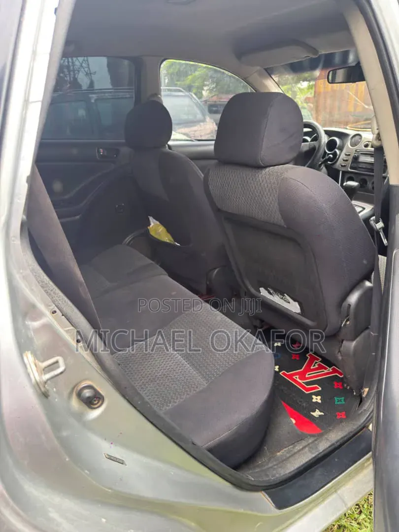 Toyota Matrix 2006 Gray