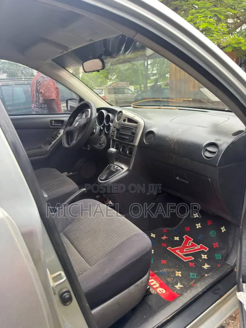 Toyota Matrix 2006 Gray