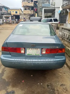 Toyota Camry 2001 Blue