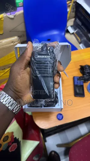 Baofeng C5 Analog Two-Way Walkie-Talkie Radio Box.