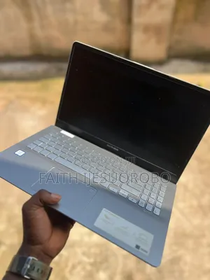 Laptop Asus Vivobook 15 8GB Intel Core i5 SSD 256GB