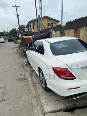 Mercedes-Benz E300 2019 White