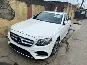 Mercedes-Benz E300 2019 White