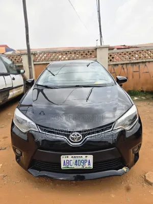 Toyota Corolla 2015 Black