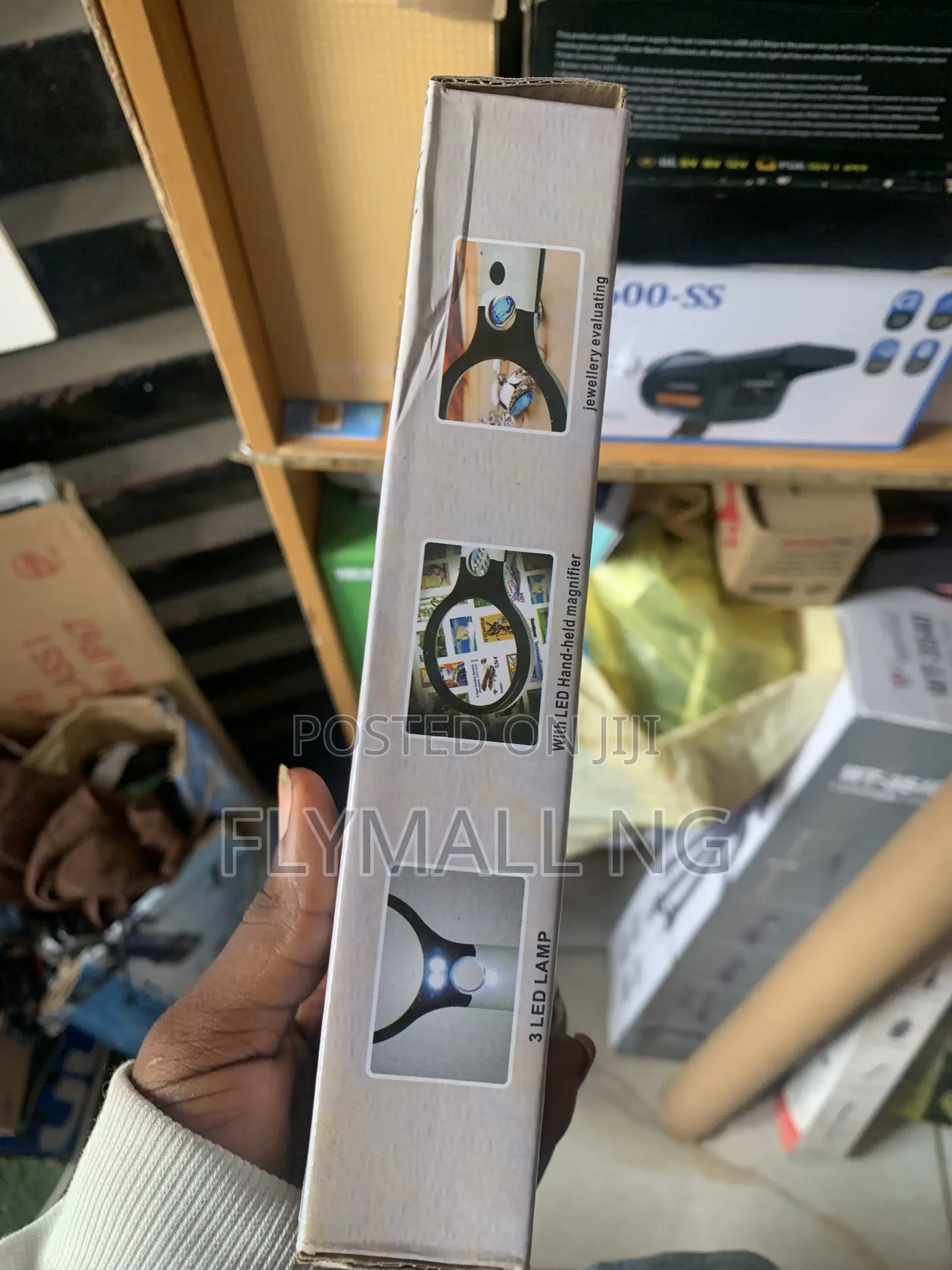 With 3LED Hand-Held Magnifier