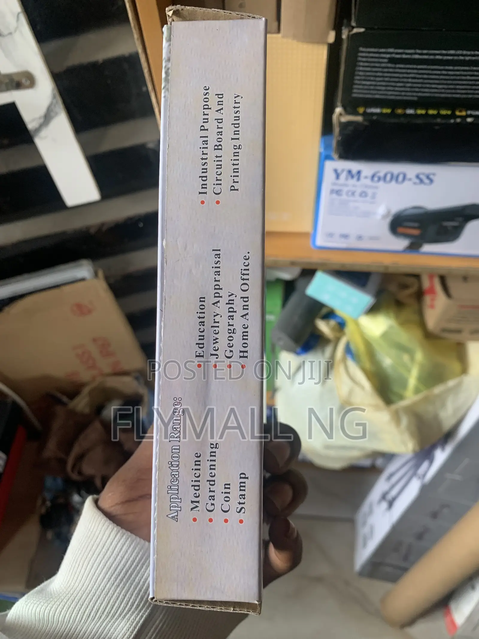 With 3LED Hand-Held Magnifier
