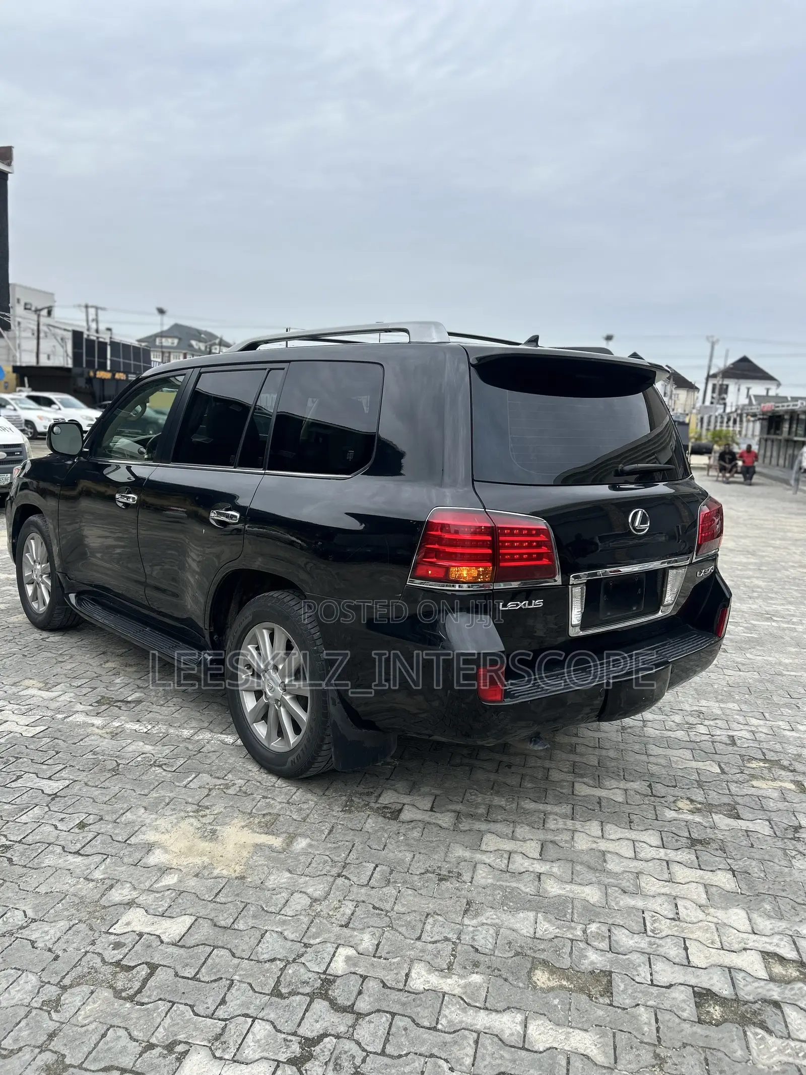 Lexus LX 570 2009 Black