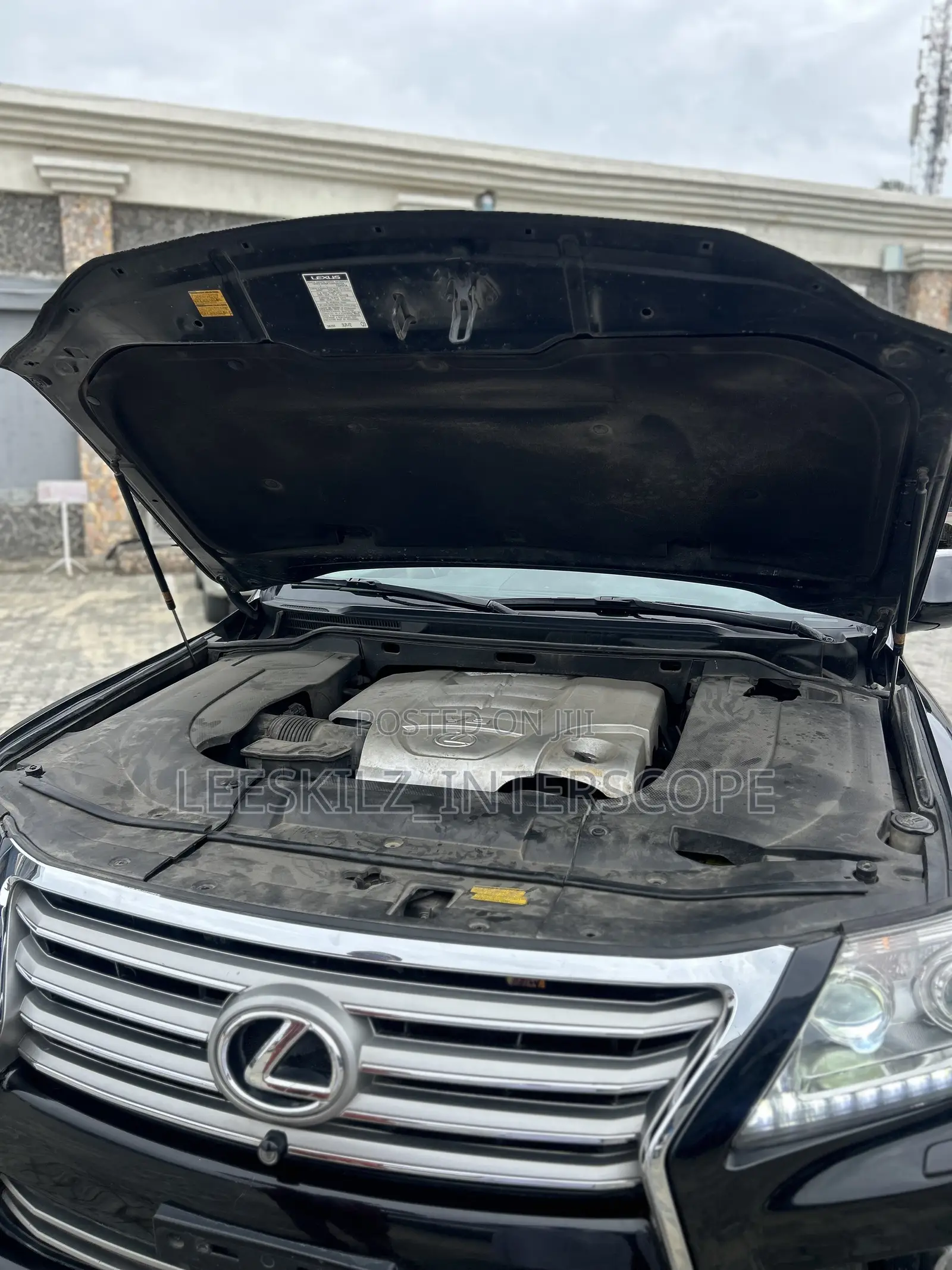 Lexus LX 570 2009 Black