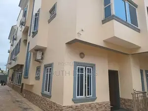 5bdrm House in Lekki Phase 1 for rent