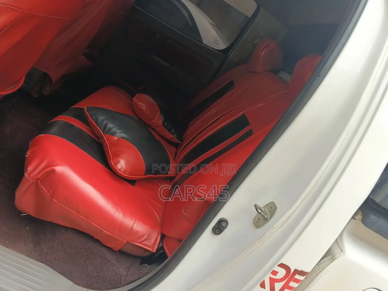 Toyota Hilux 2010 White