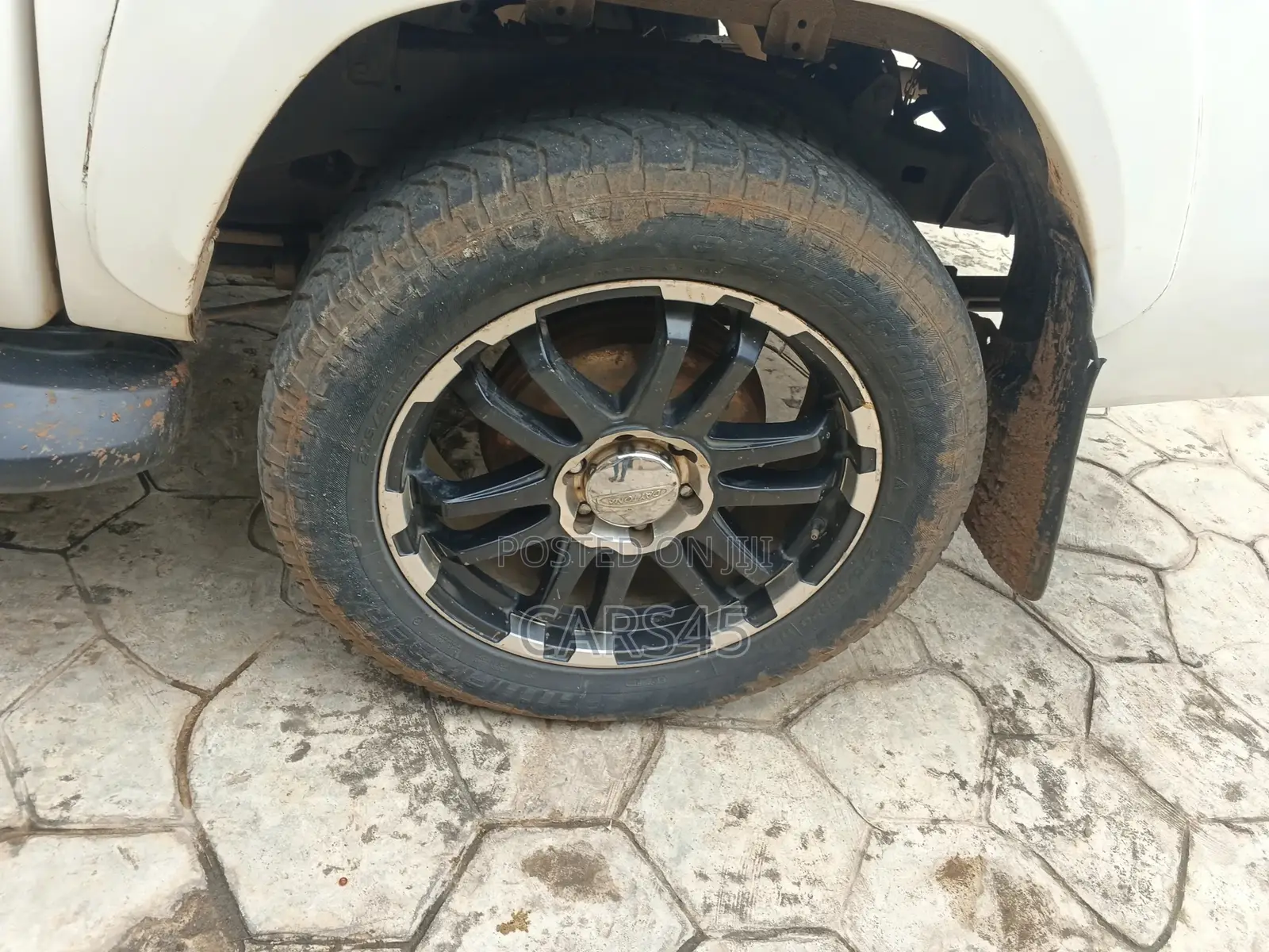 Toyota Hilux 2010 White