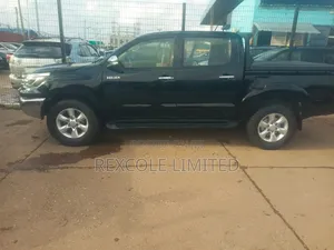 Toyota Hilux 2014 Black