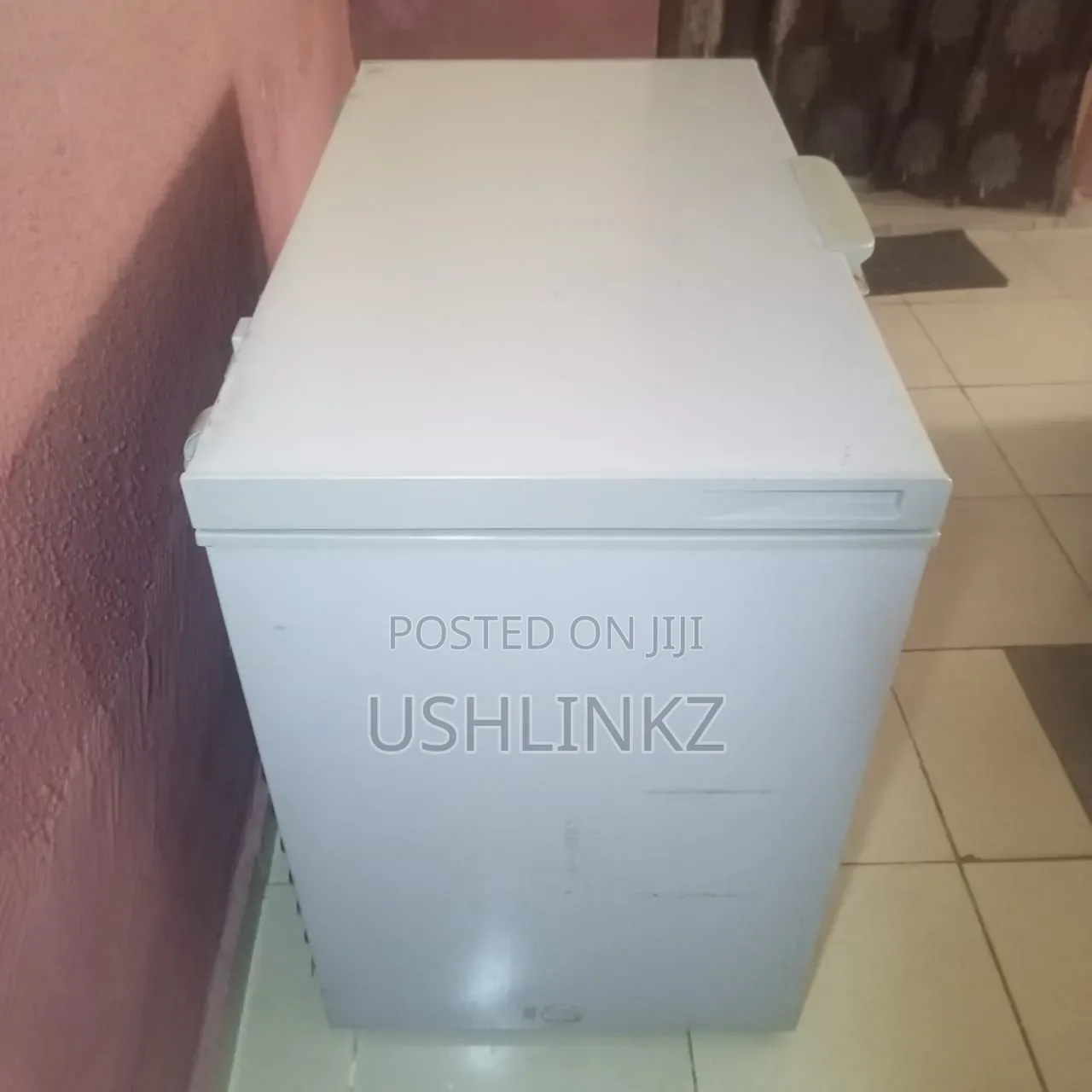 Hisense Deep Freezer 259L