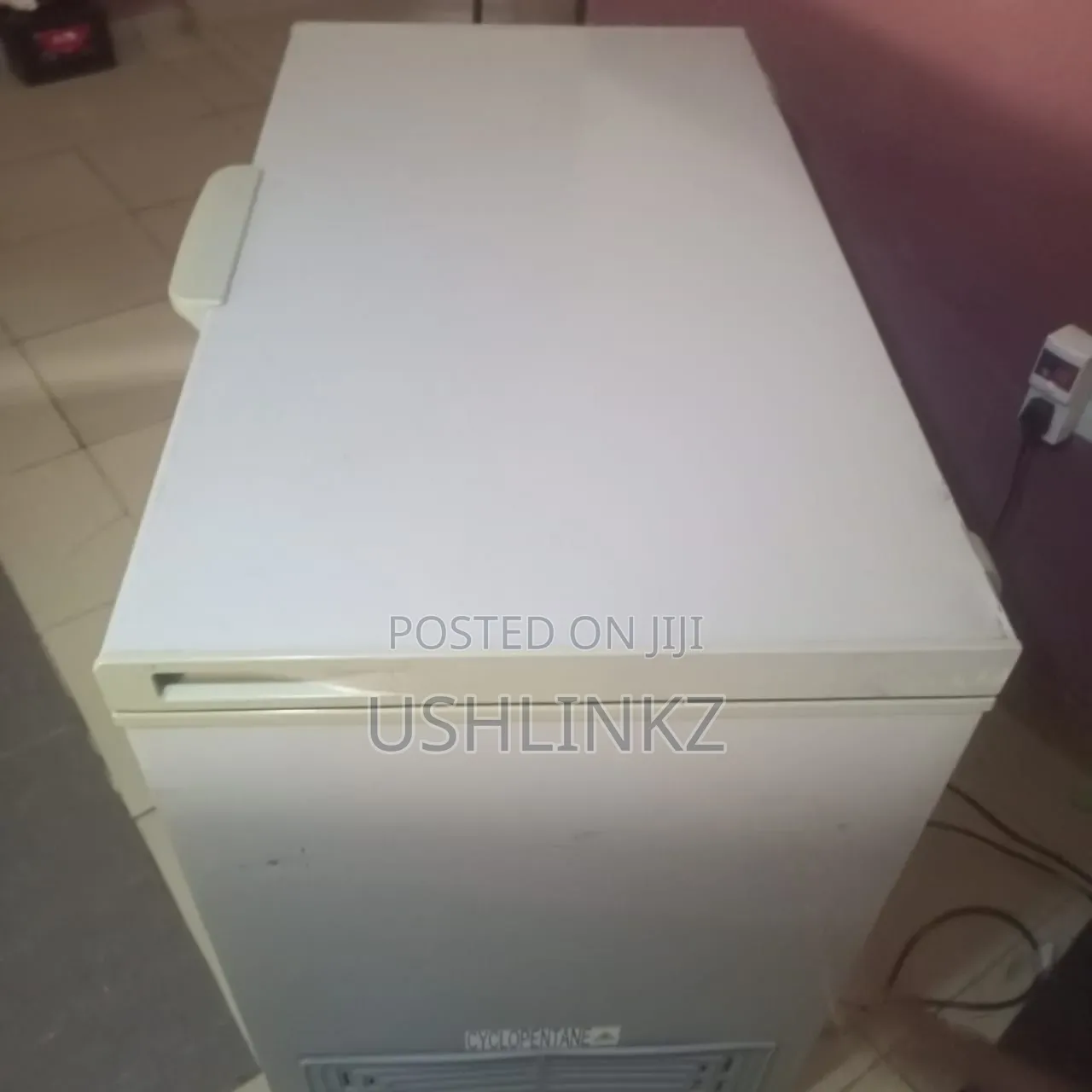 Hisense Deep Freezer 259L