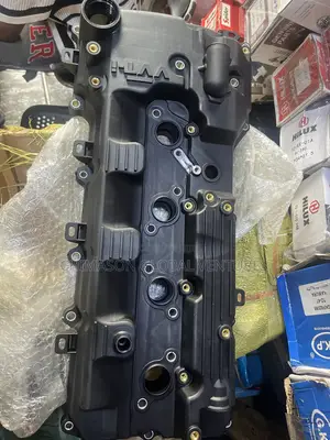 Engine Valve Cover for 2TR Engine