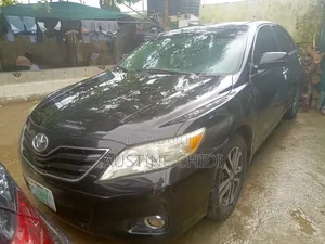 Toyota Camry 2011 Gray