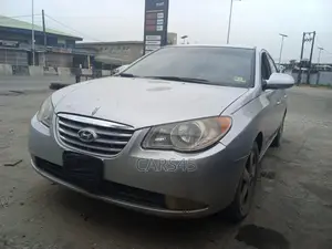 Hyundai Elantra 2010 Silver