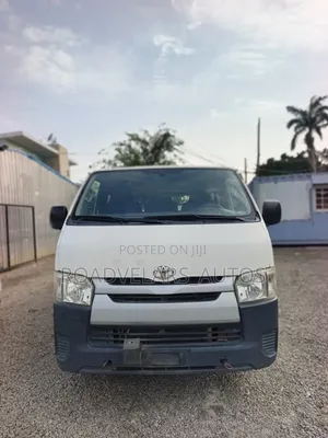 Toyota HiAce 2015 White