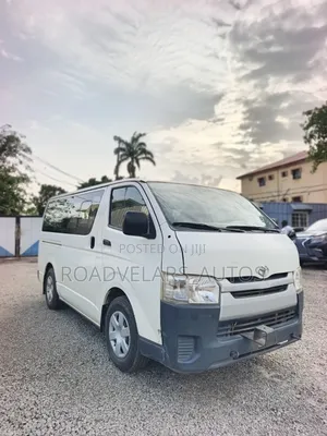Toyota HiAce 2015 White