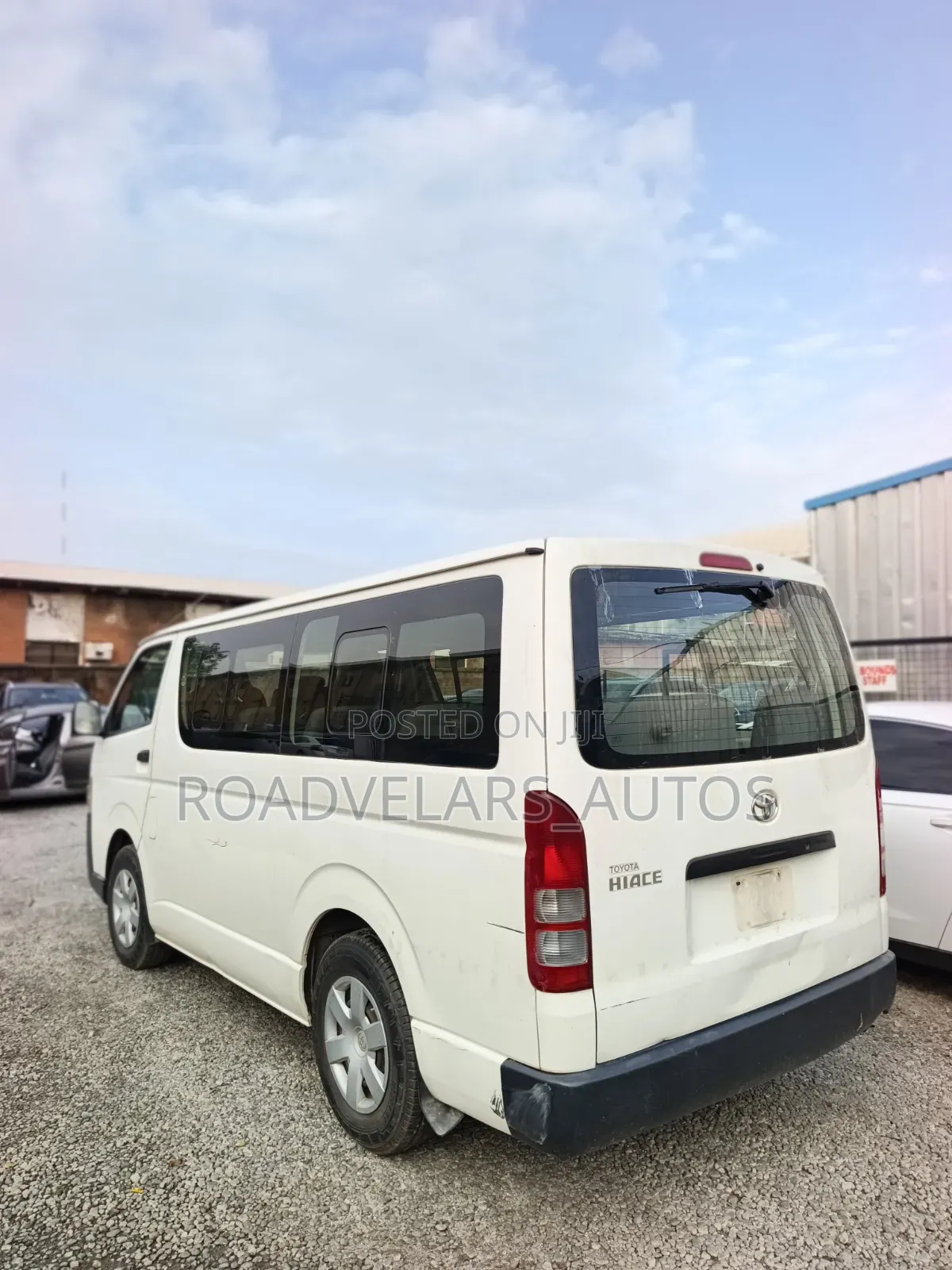 Toyota HiAce 2015 White