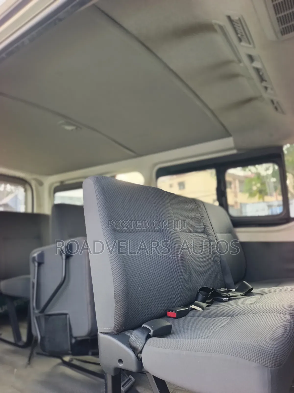 Toyota HiAce 2015 White