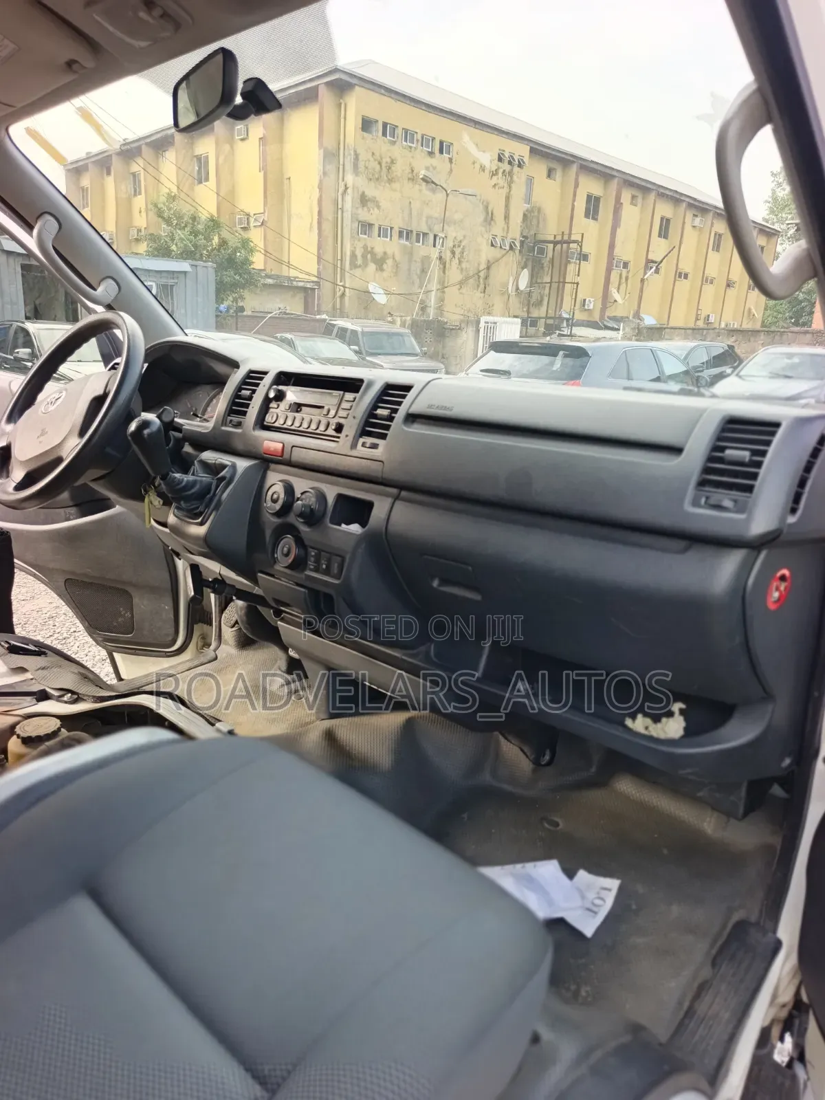 Toyota HiAce 2015 White