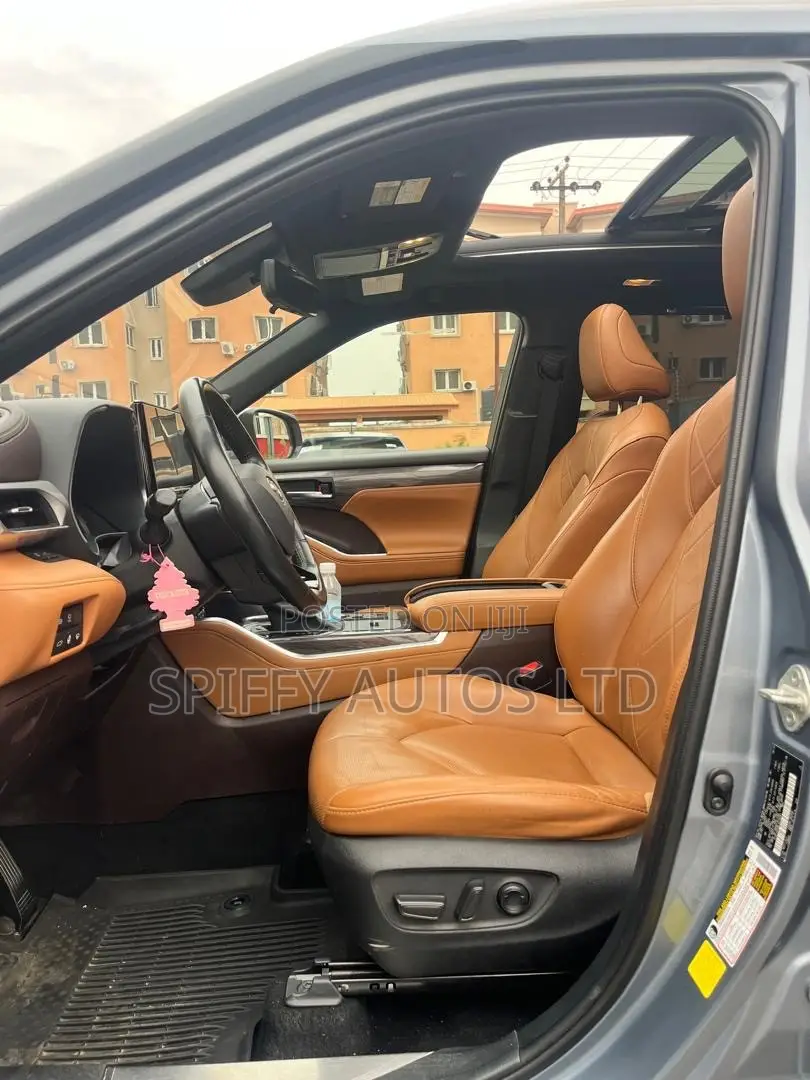 Toyota Highlander Platinum AWD 2020 Blue