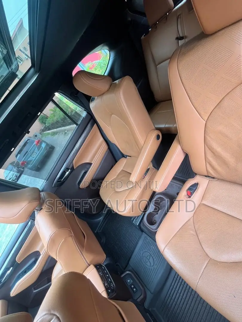 Toyota Highlander Platinum AWD 2020 Blue