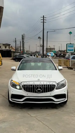 Mercedes-Benz C300 Sport 4Matic Sedan AWD (2.0L 4cyll 7A) 2016 White