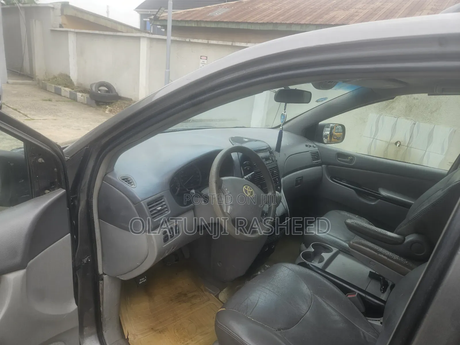 Toyota Sienna 2005 Gray