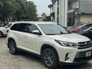 Toyota Highlander XLE 2019 White