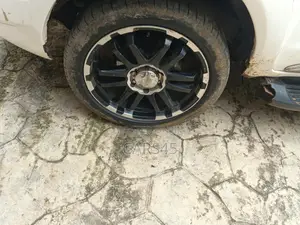 Toyota Hilux 2010 White