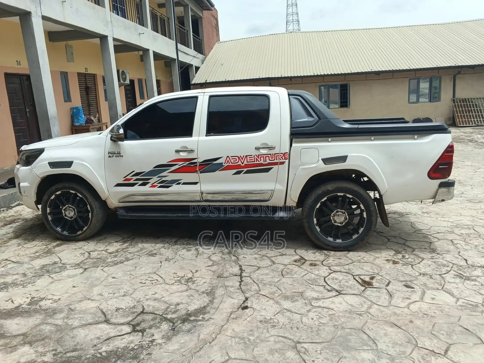 Toyota Hilux 2010 White
