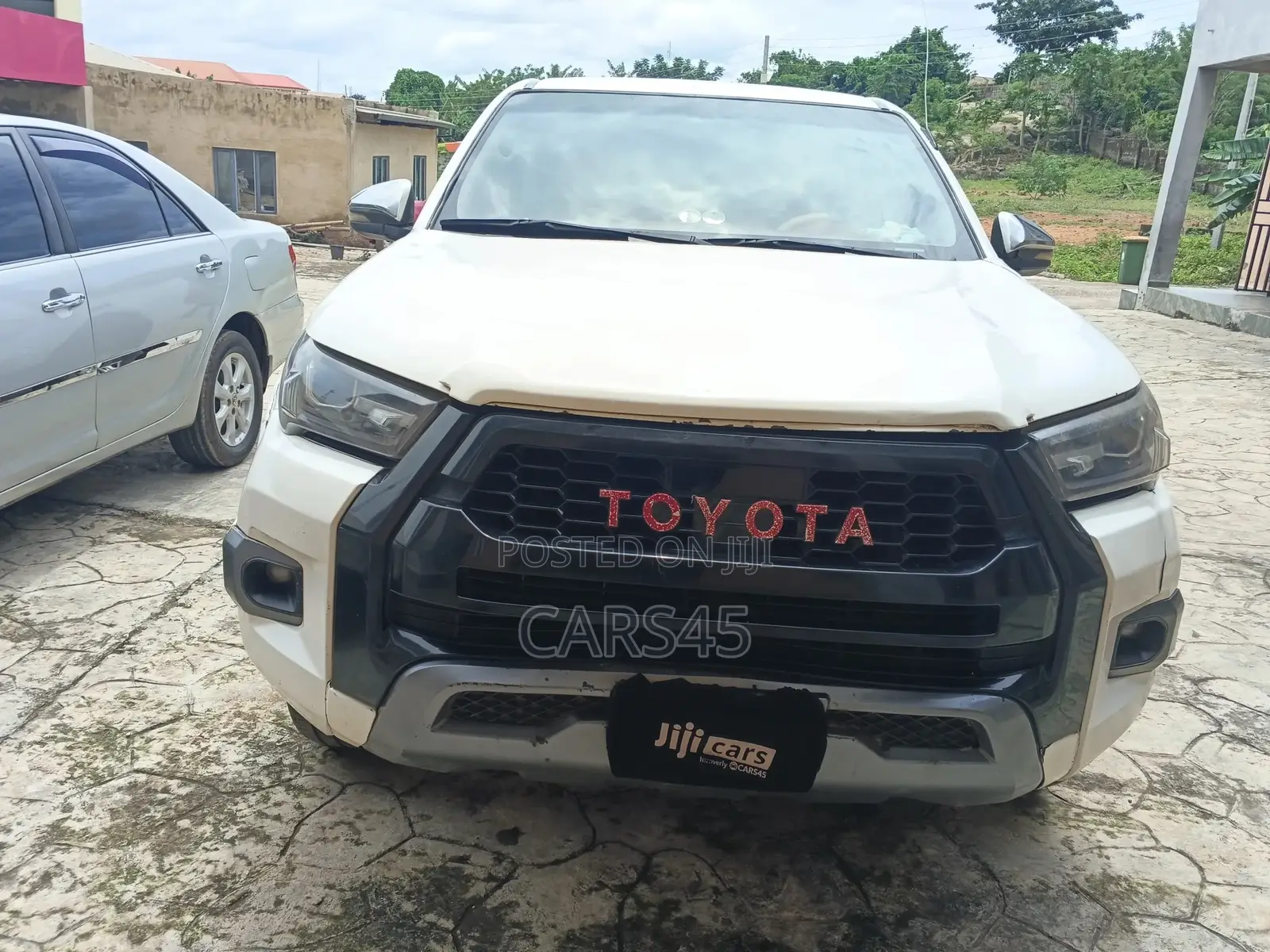 Toyota Hilux 2010 White