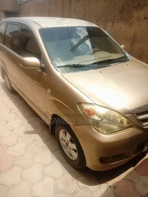 Toyota Avanza 2005 Gold