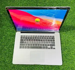 Laptop Apple MacBook Pro 2015 16GB Intel Core i7 SSD 500GB
