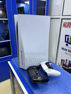 PS5 Fat With Games + 2 Pads