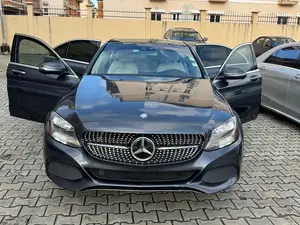 Mercedes-Benz C300 Base 4Matic Sedan AWD (2.0L 4cyl 7A) 2016 Gray
