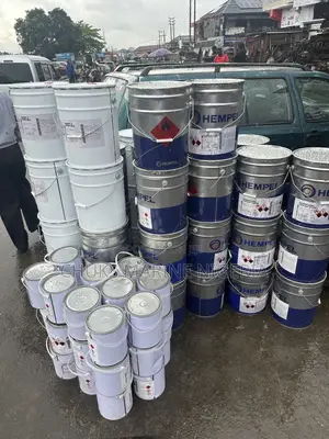 Hempadur Mastic Epoxy Marine Paint