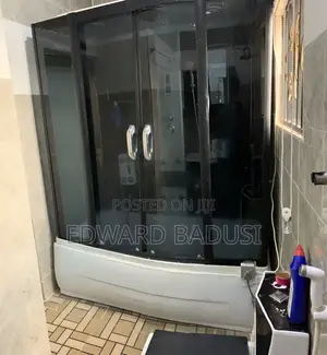 Steam Shower Room With Jacuzzi