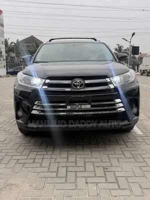 Toyota Highlander XLE 4dr SUV AWD (3.5L 6cyl 6A) 2015 Black