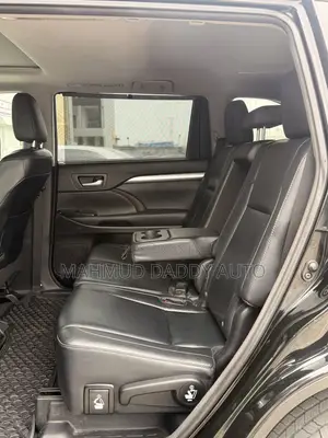 Toyota Highlander XLE 4dr SUV AWD (3.5L 6cyl 6A) 2015 Black
