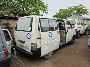 Volkswagen Transporter 2004 White