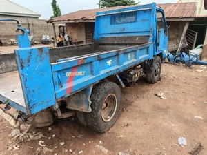 Mitsubishi 6tyer Tipper