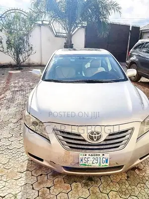 Toyota Camry 2008 Gold