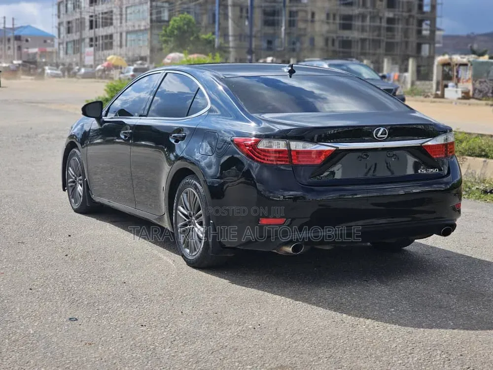 Lexus ES 2013 Black